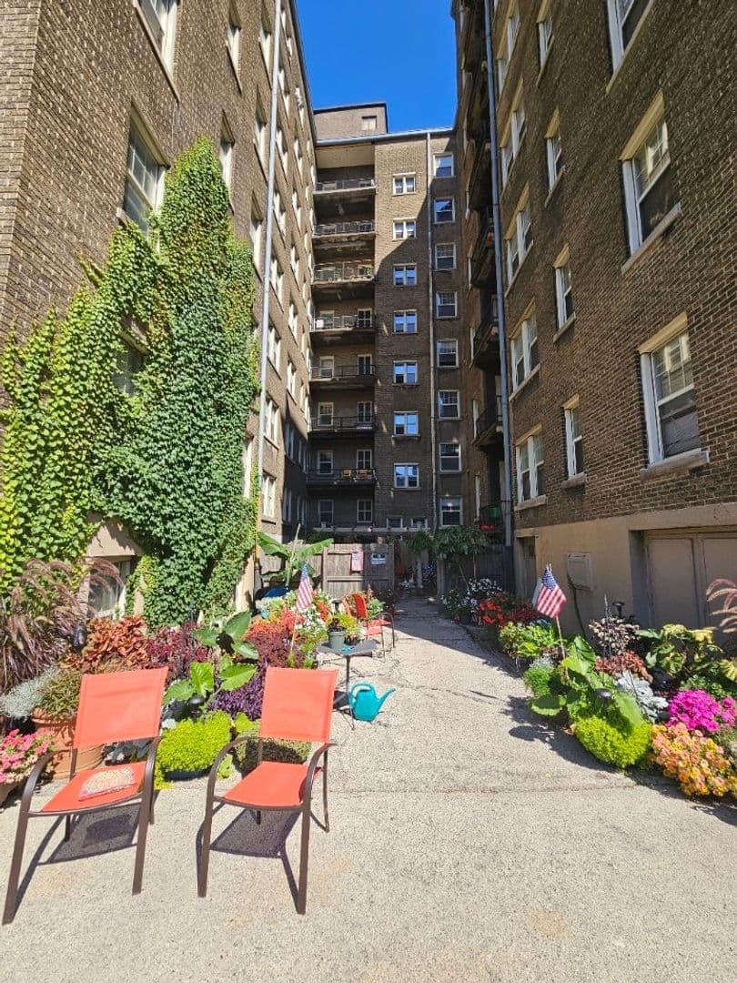 Milwaukee Apartment: 709 E. Juneau Ave.