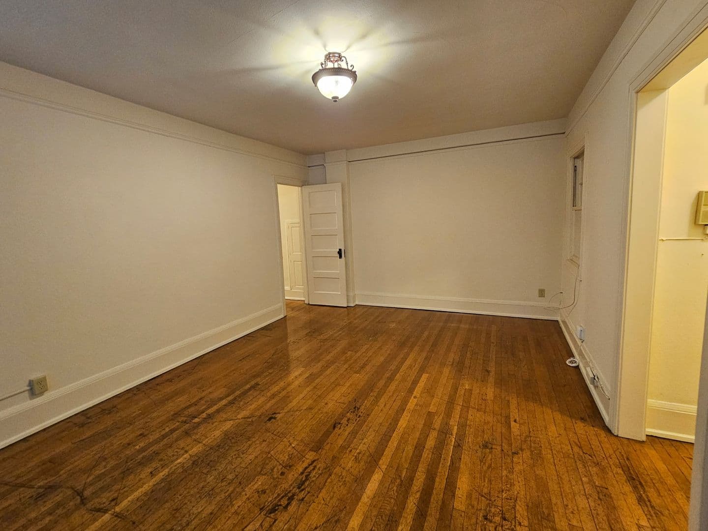 Milwaukee Apartment: 709 E. Juneau Ave.