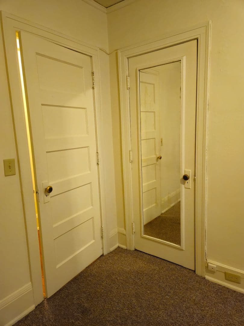 Milwaukee Apartment: 709 E. Juneau Ave.