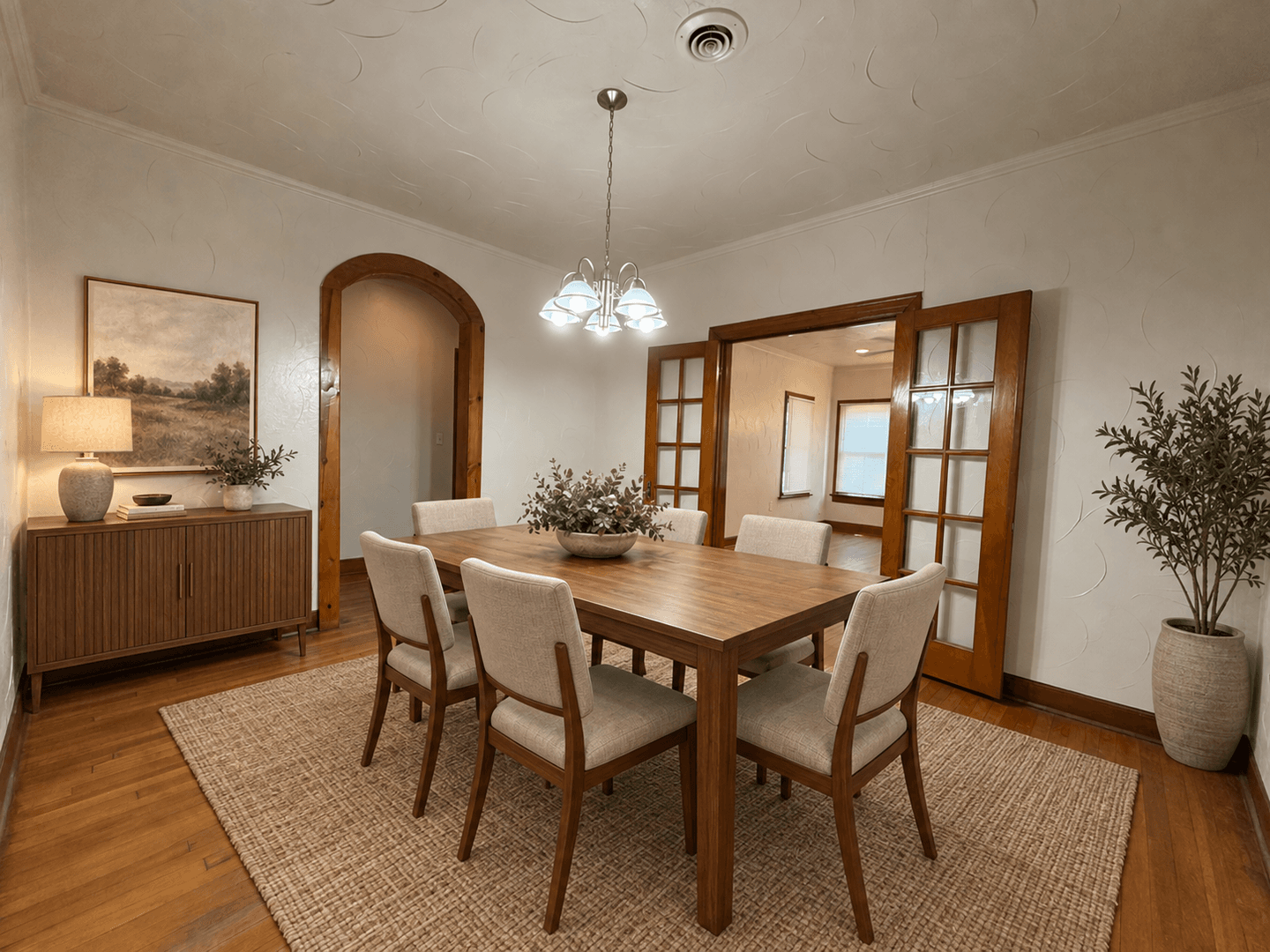 Fort Worth House: 943 E Powell Avenue