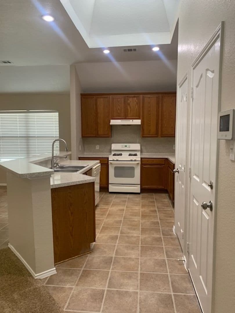 Fort Worth House: 10621 Lipan Trail