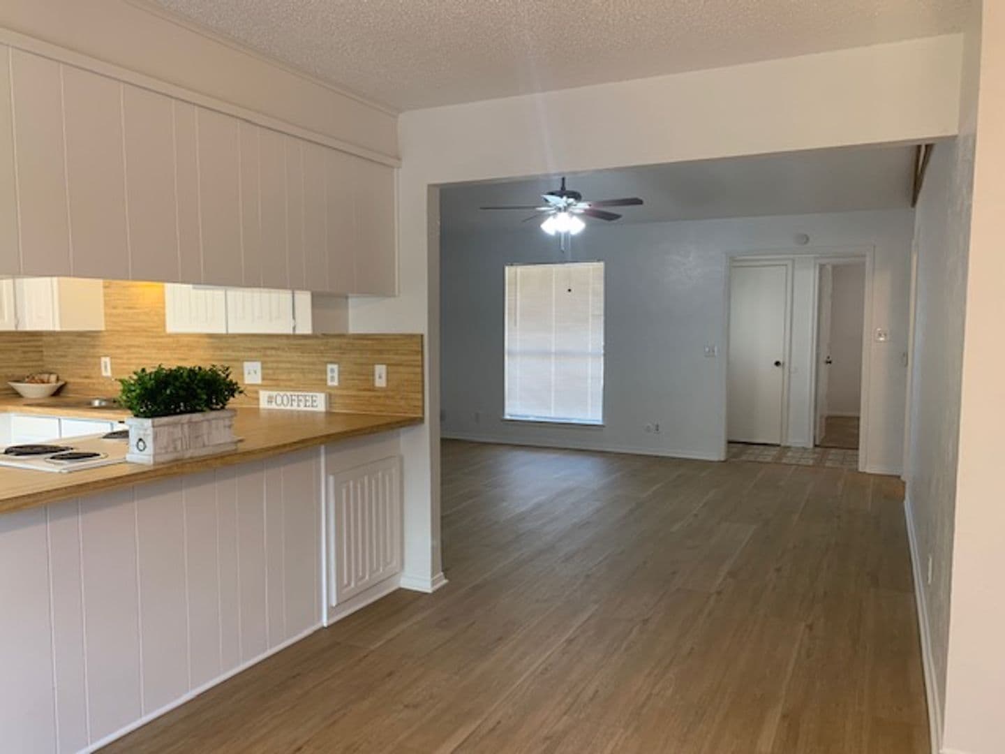 Benbrook Townhome: 1001 Poplar Street