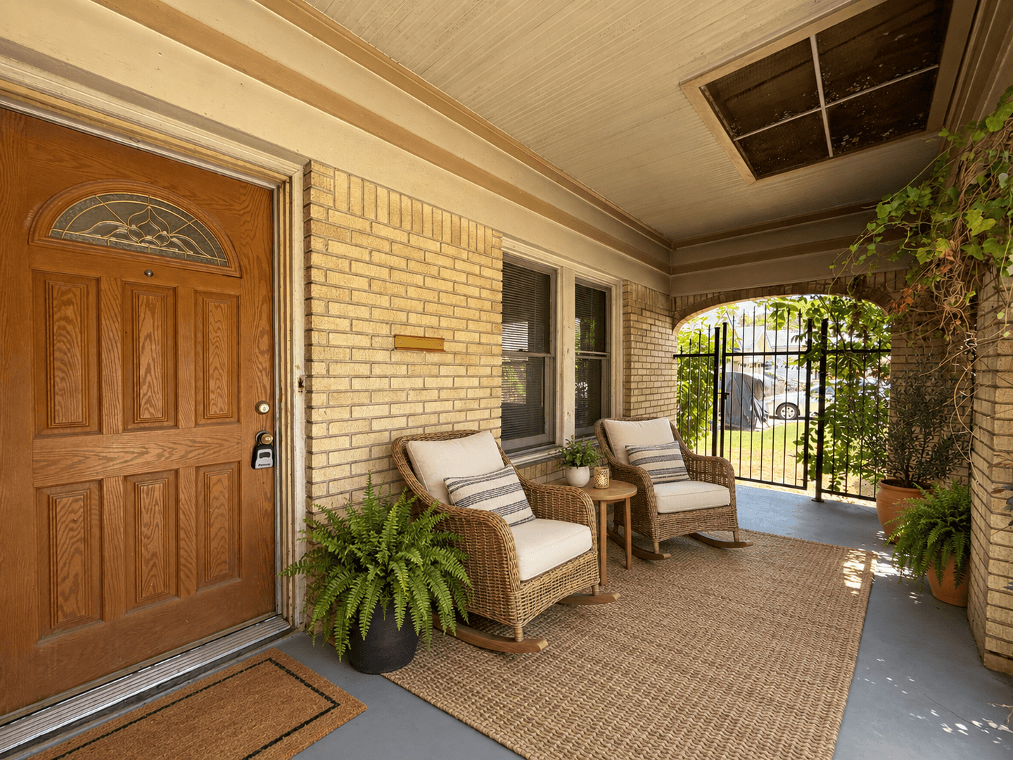 Fort Worth House: 943 E Powell Avenue