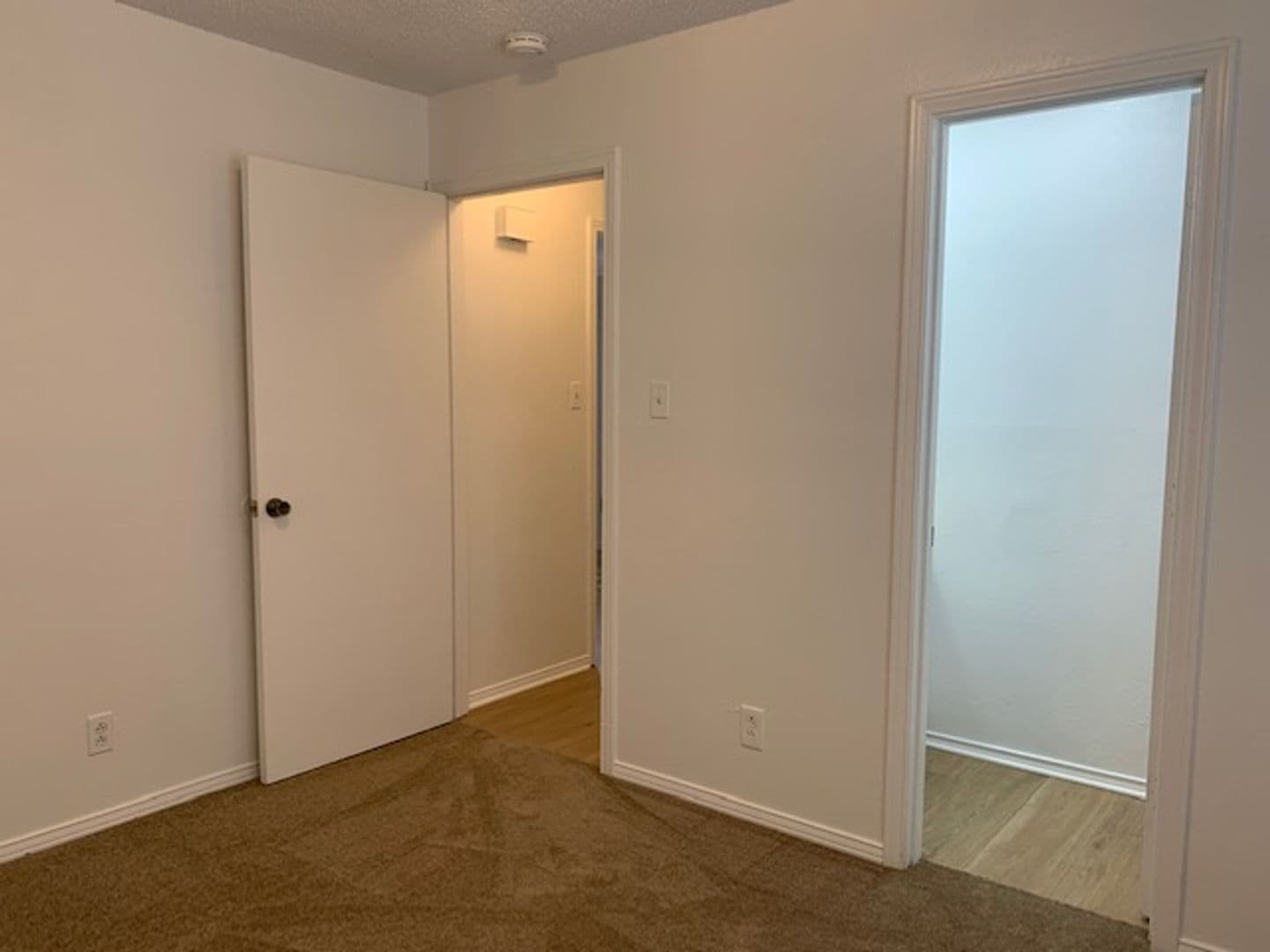 Benbrook Townhome: 1001 Poplar Street