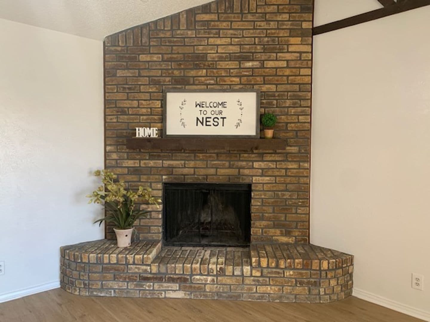 Benbrook Townhome: 1001 Poplar Street