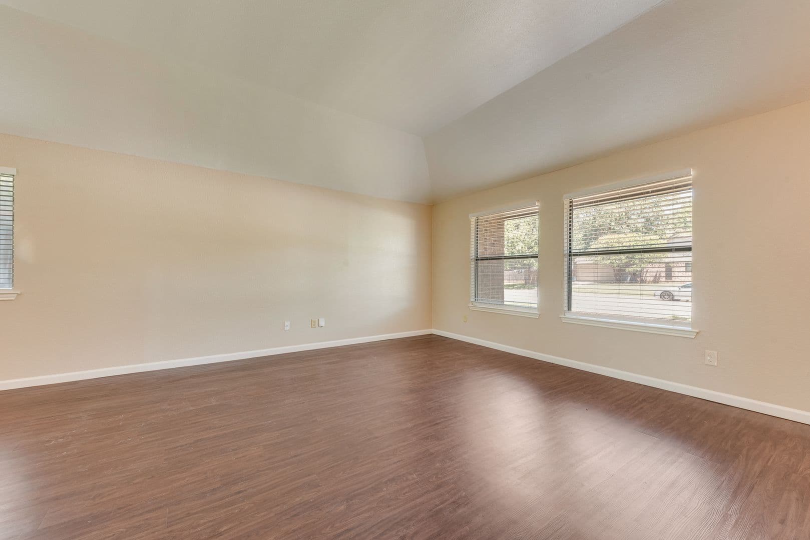 Euless Townhome: 208 E Denton Drive