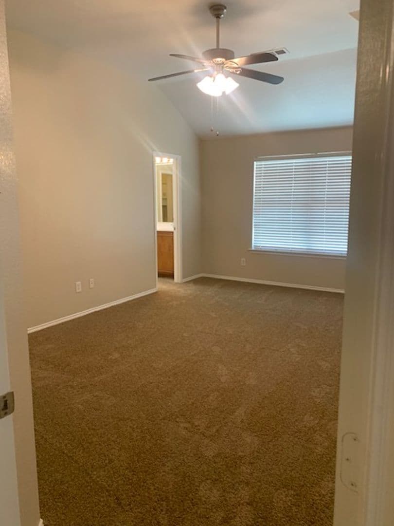 Fort Worth House: 10621 Lipan Trail