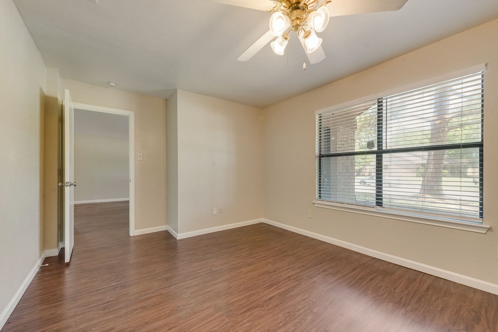 Euless Townhome: 208 E Denton Drive