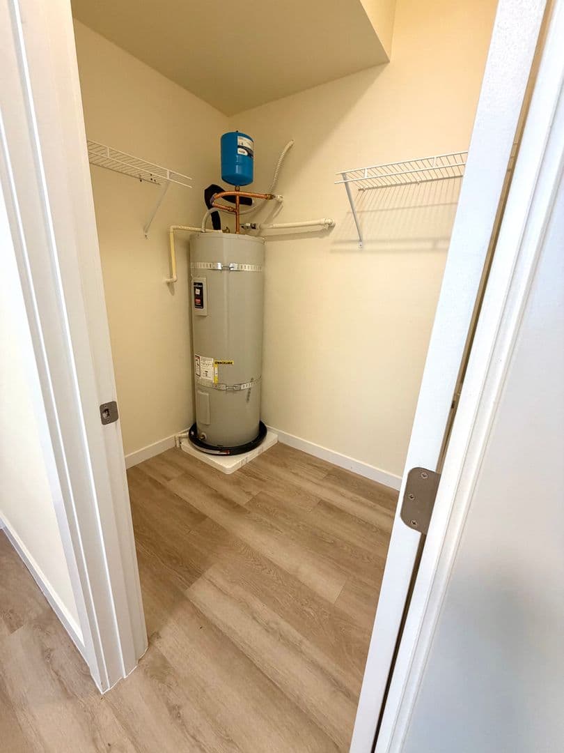 Vancouver Apartment: 2703 NE 99th St