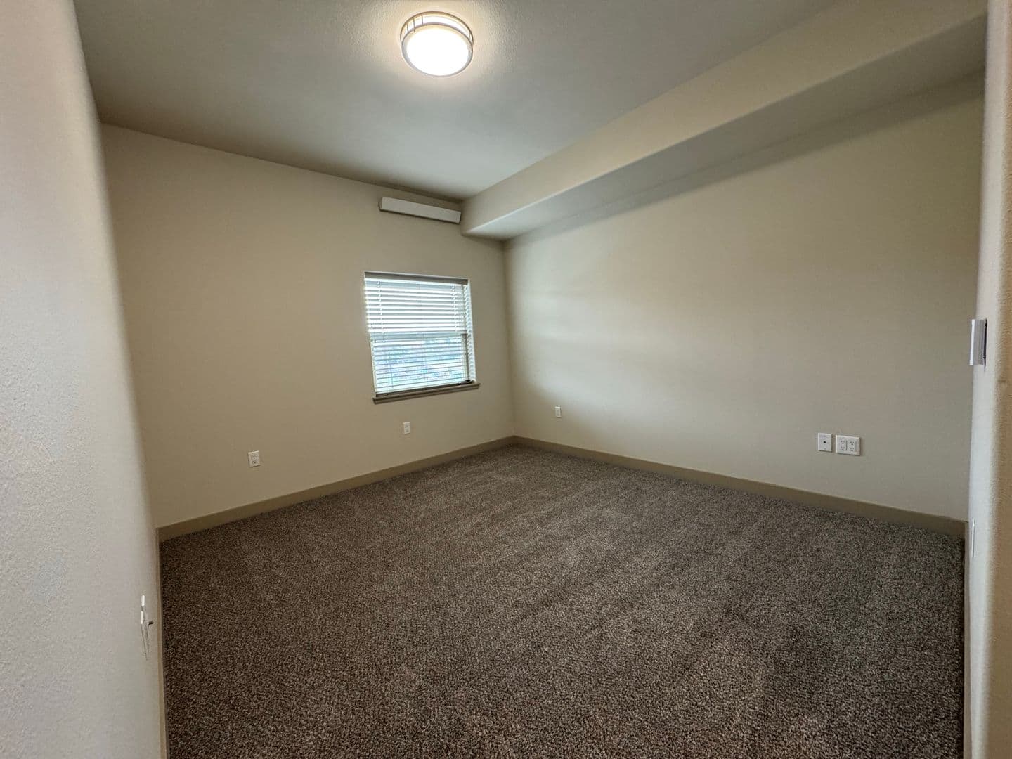 Vancouver Apartment: 301 SE 166th Ave