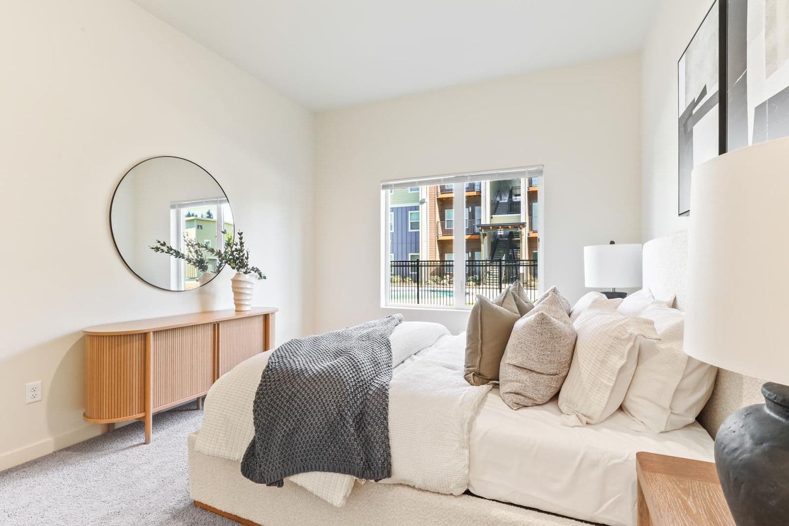 Vancouver Apartment: 333 NE 136th Ave