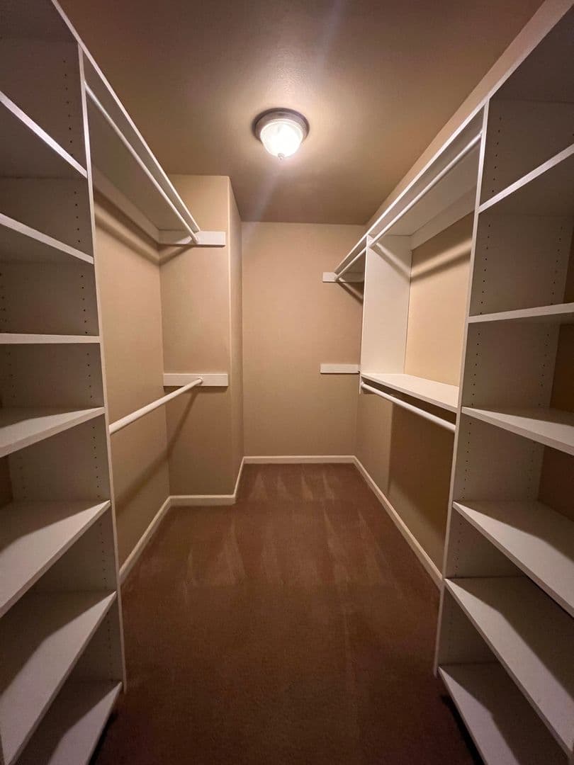 Vancouver House: 4513 NE 91st Way