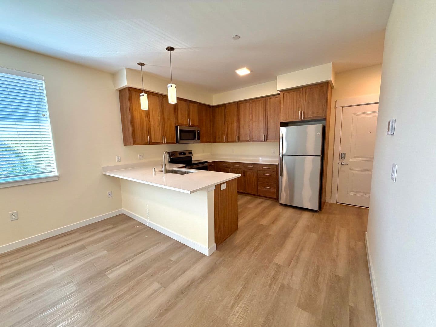 Vancouver Apartment: 2703 NE 99th St