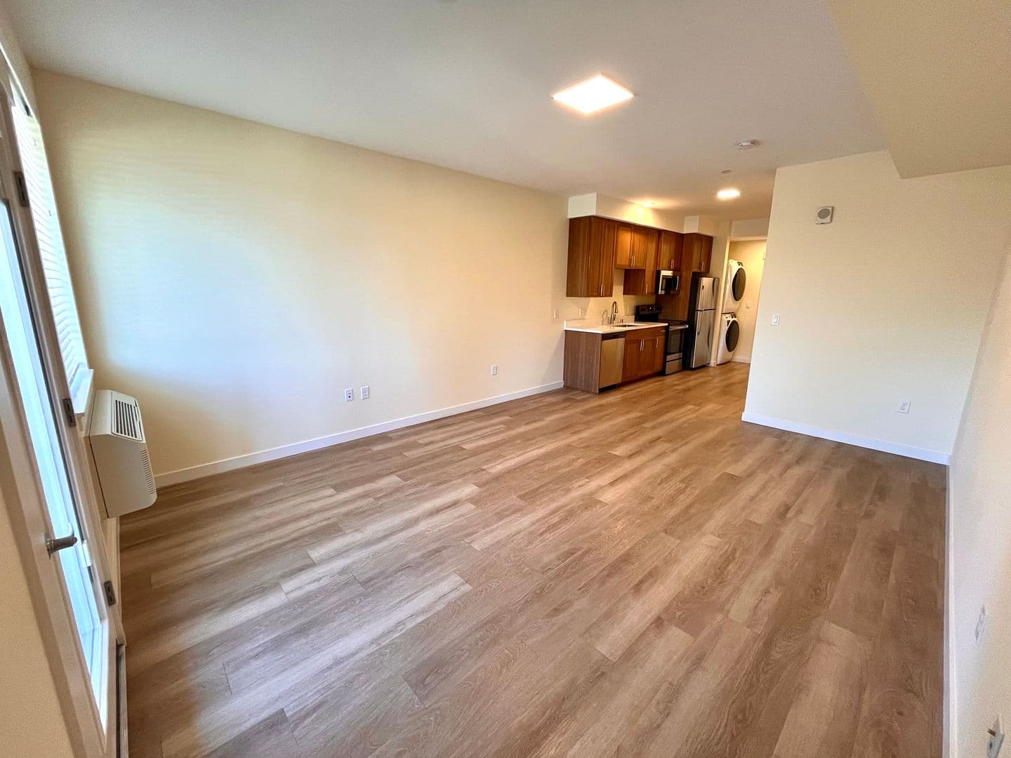 Vancouver Apartment: 2703 NE 99th St