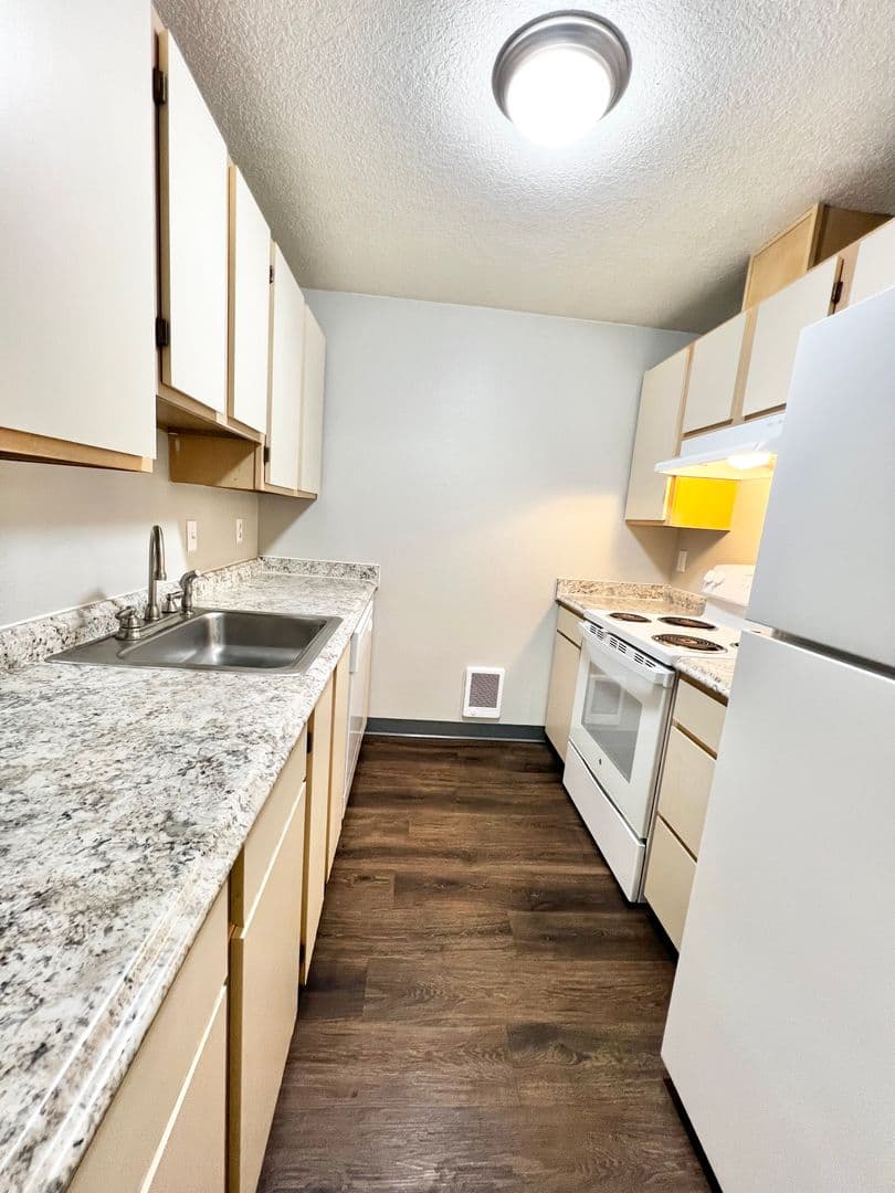 Vancouver Apartment: 8500 NE Hazel Dell Avenue