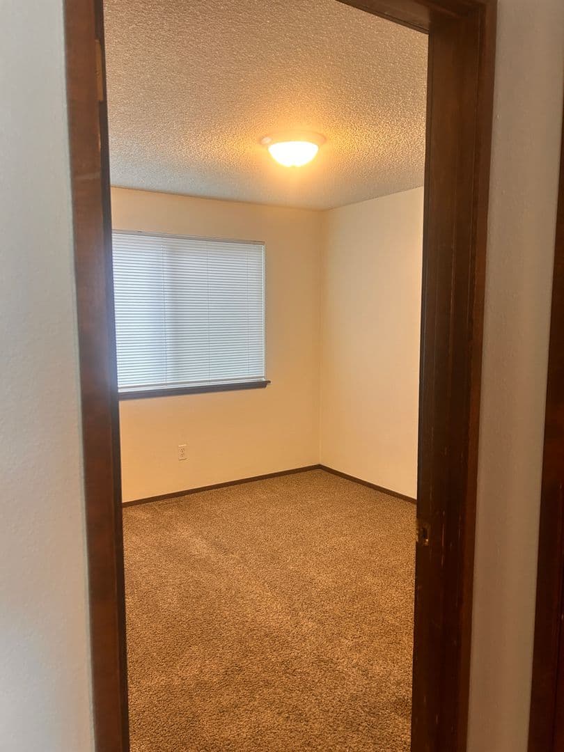 Vancouver Apartment: 607 R St.