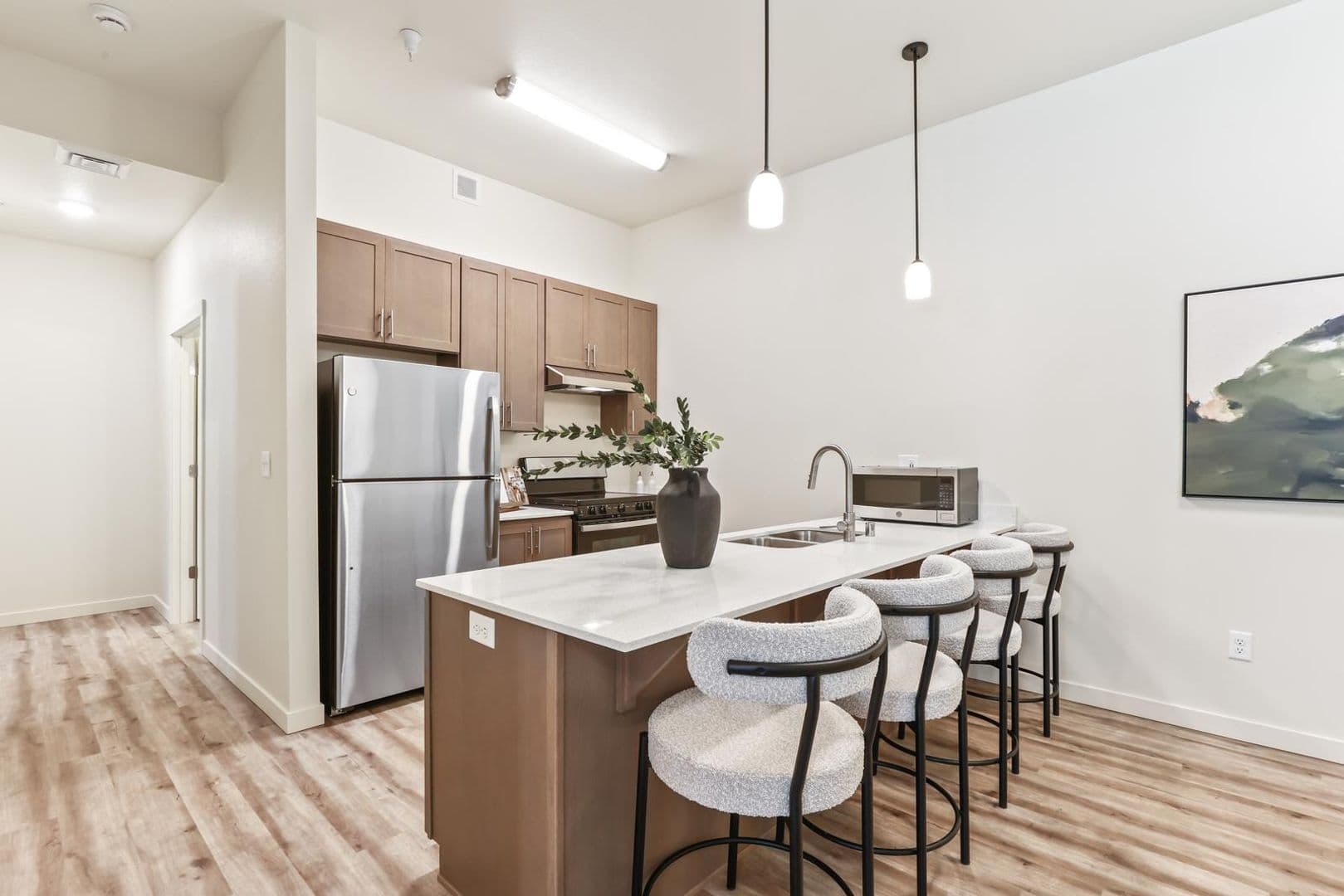 Vancouver Apartment: 333 NE 136th Ave