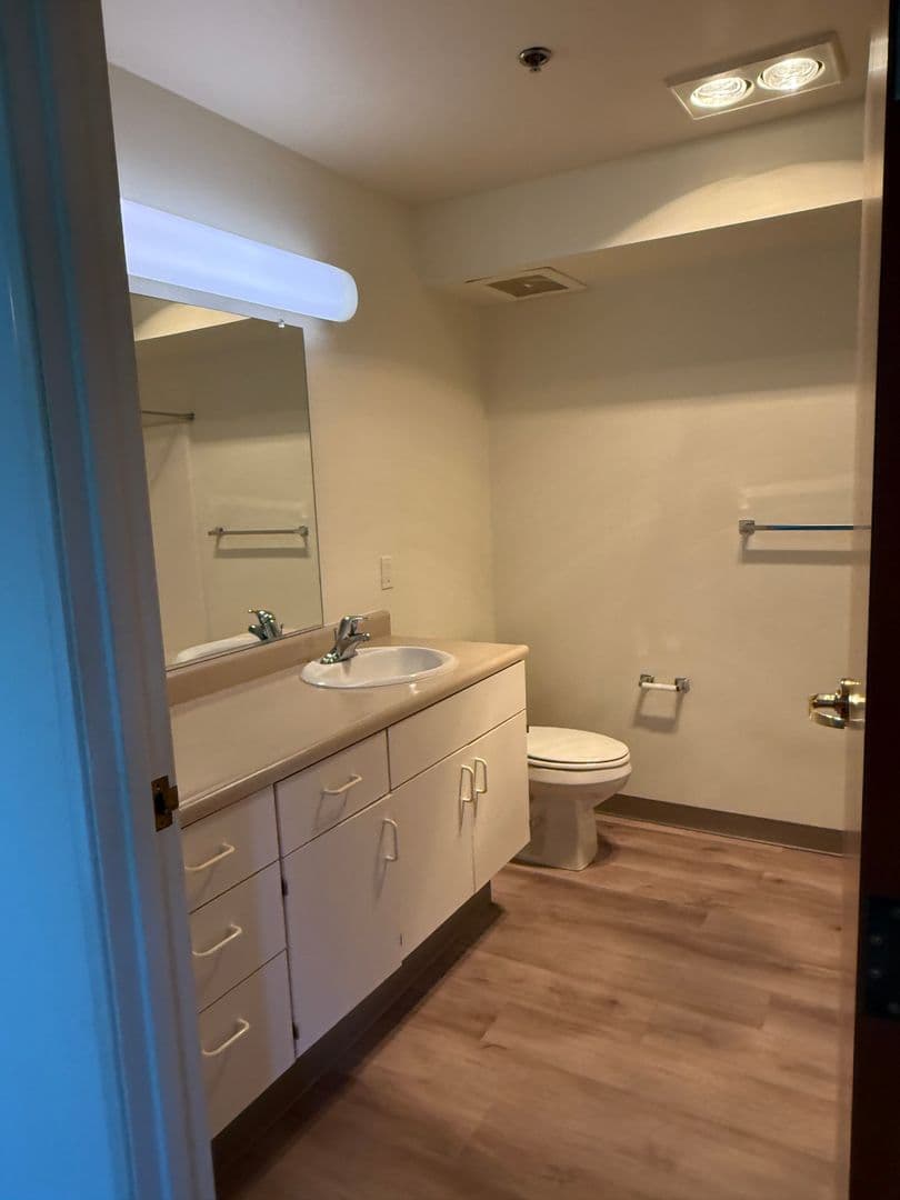Vancouver Apartment: 15911 SE Mill Plain Blvd.