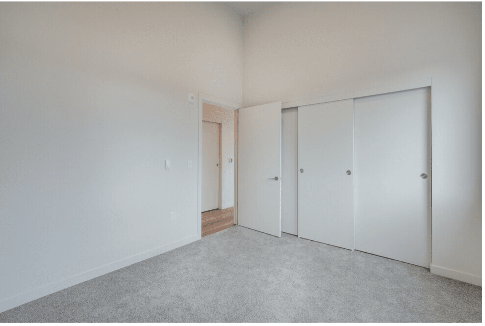 Vancouver Apartment: 201 W 17th St