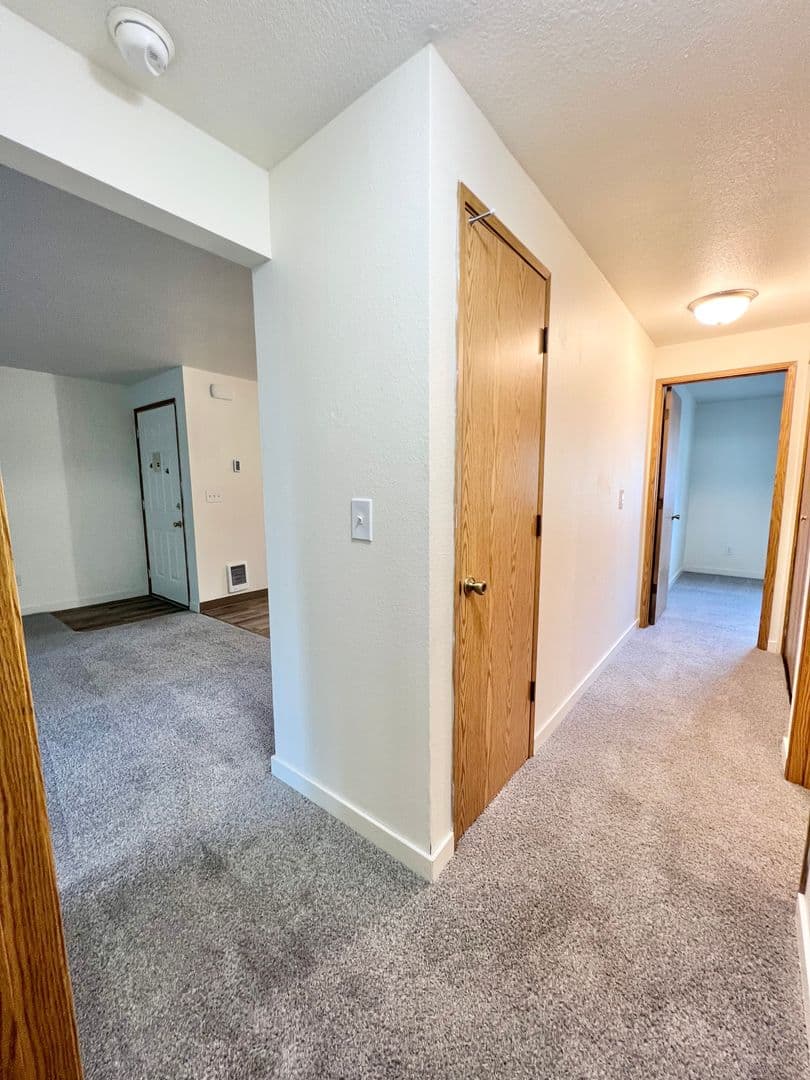 Vancouver Apartment: 8500 NE Hazel Dell Avenue