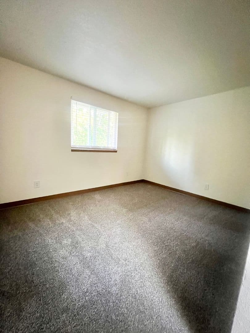 Vancouver Apartment: 8500 NE Hazel Dell Avenue
