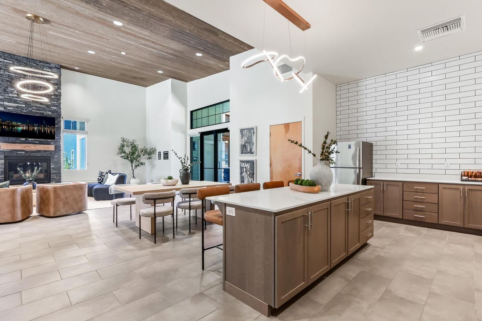 Vancouver Apartment: 333 NE 136th Ave