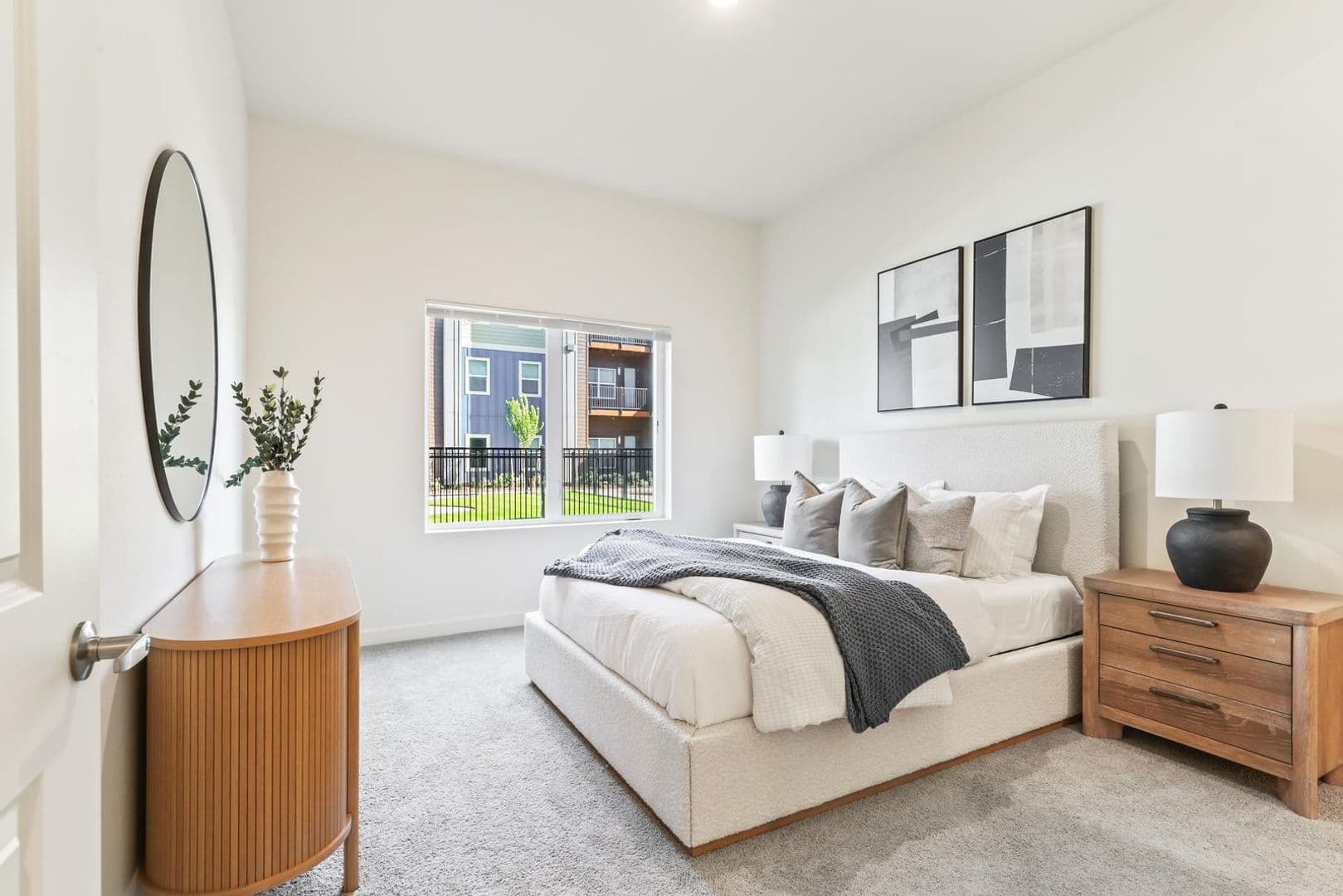 Vancouver Apartment: 333 NE 136th Ave
