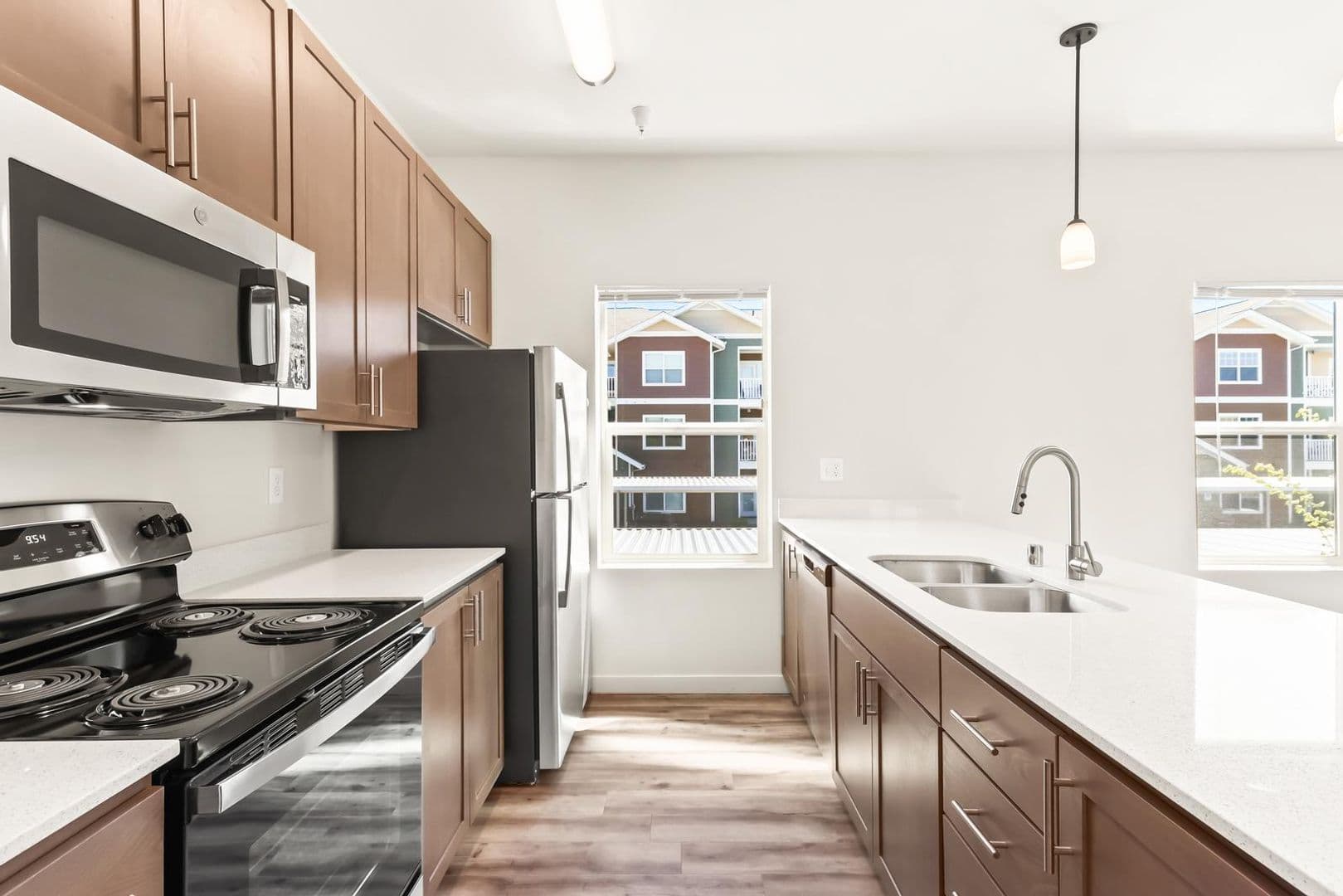 Vancouver Apartment: 333 NE 136th Ave