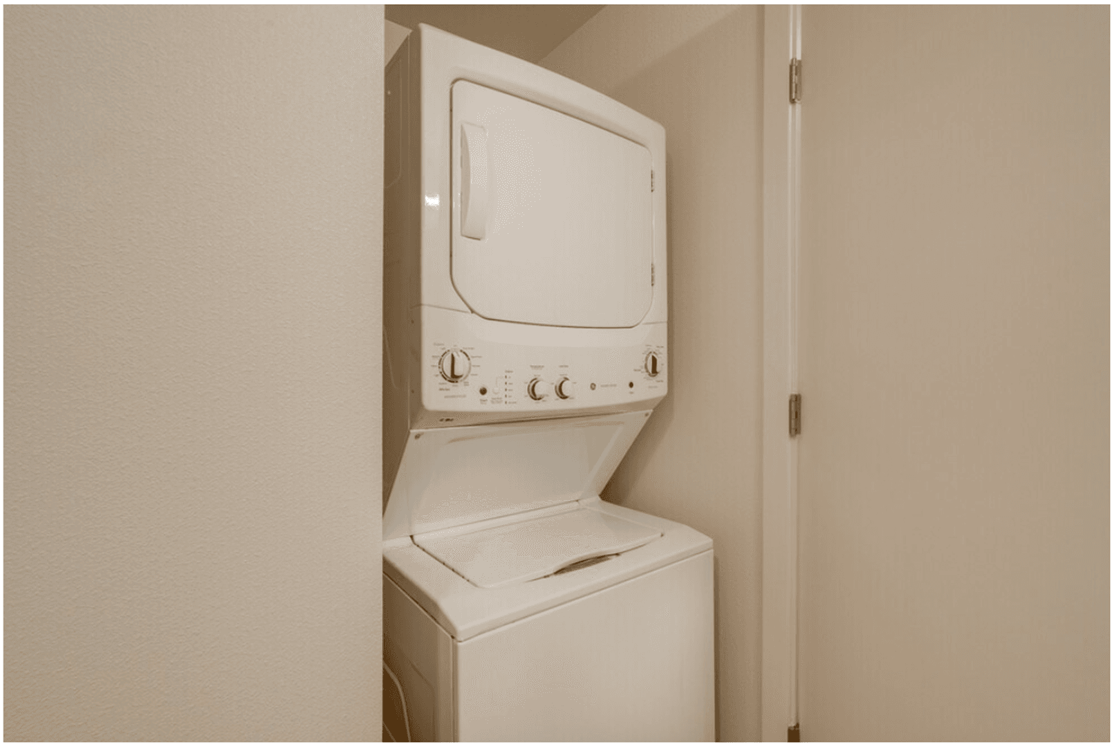 Vancouver Apartment: 201 W 17th St