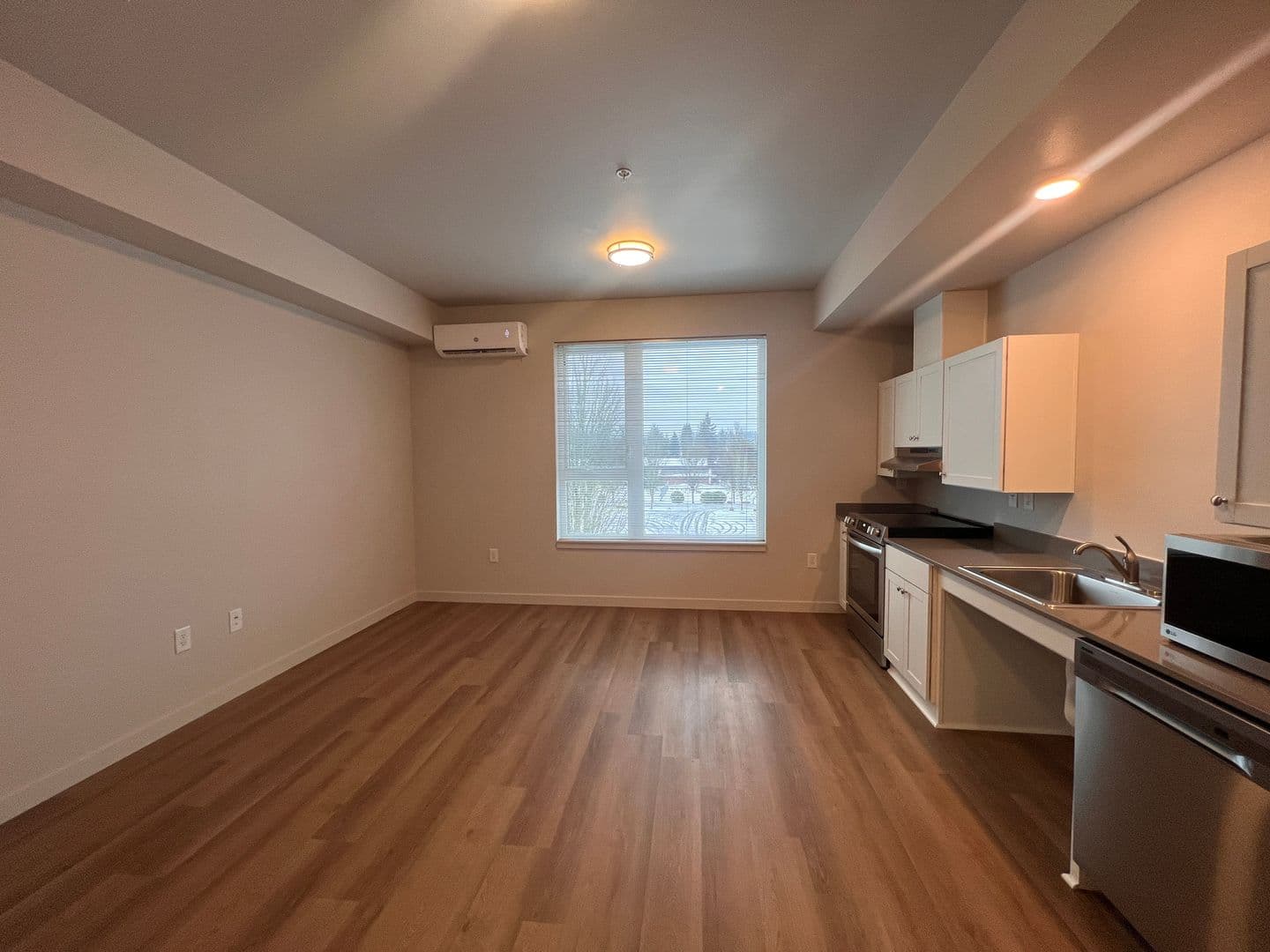 Vancouver Apartment: 2929 NE 65th Ave