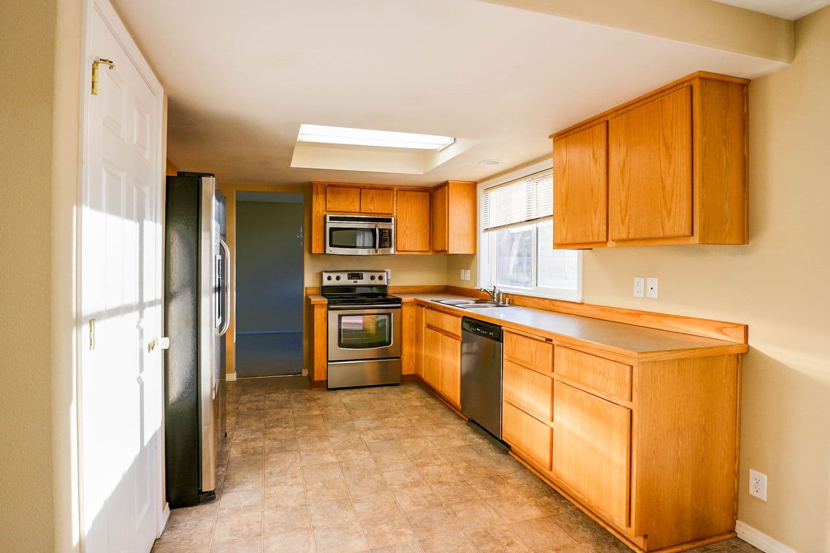 Vancouver House: 1402 SE Park Crest Ave