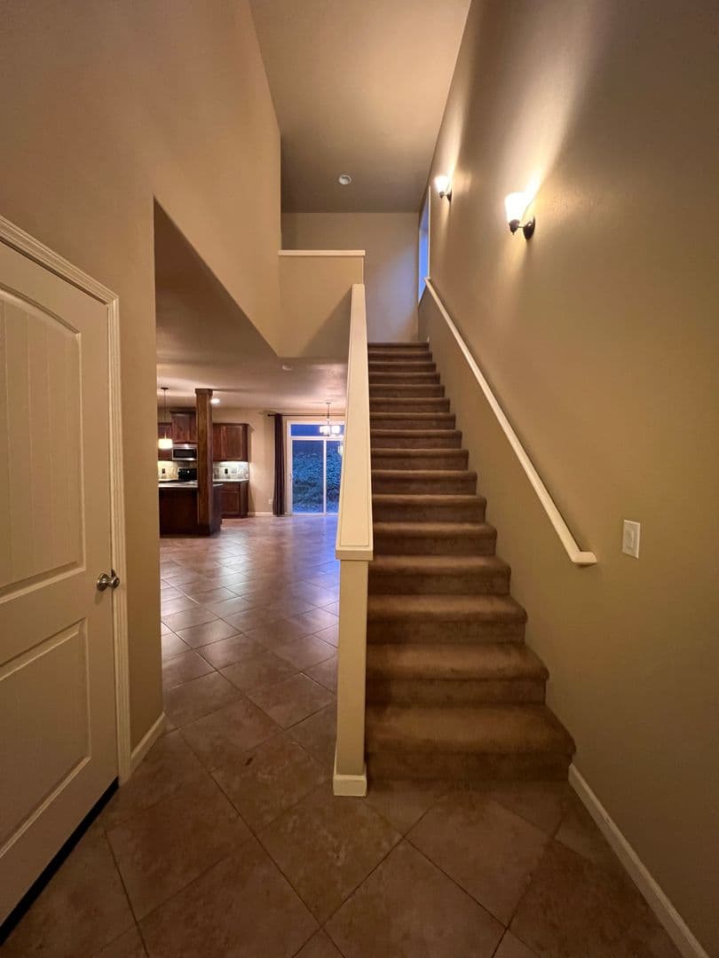 Vancouver House: 4513 NE 91st Way