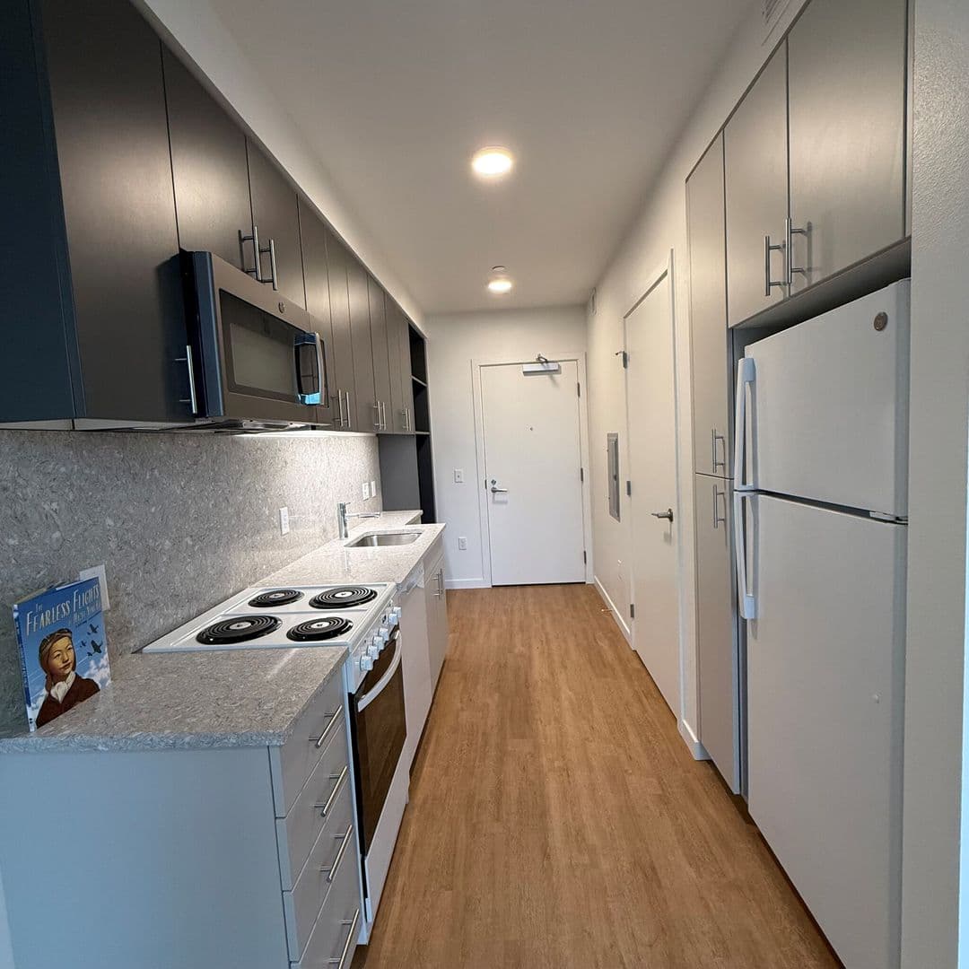 Portland Apartment: 3000 SE Powell Blvd