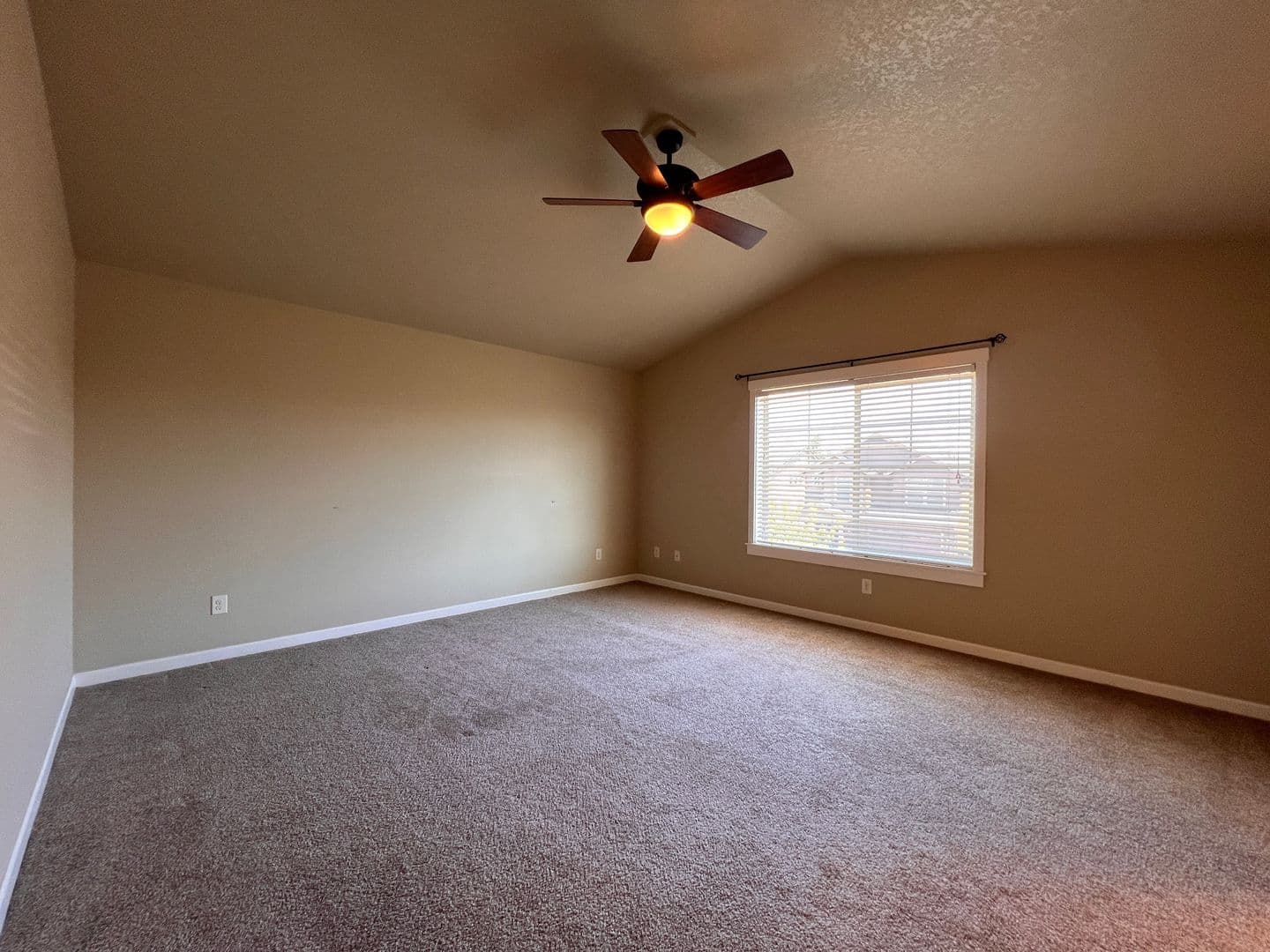 Ridgefield House: 503 N 41st Ave
