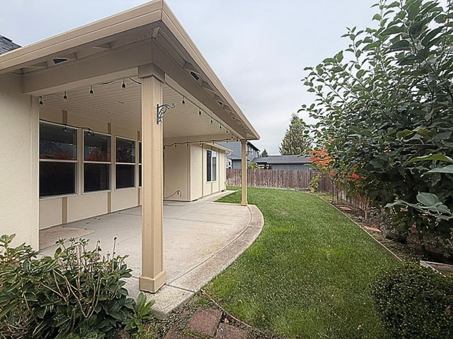 Vancouver House: 9507 NE 165th Ave