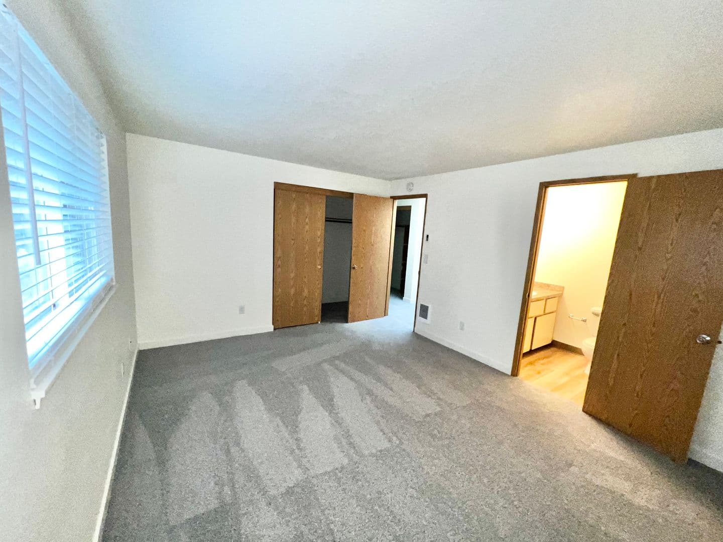 Vancouver Apartment: 8500 NE Hazel Dell Avenue