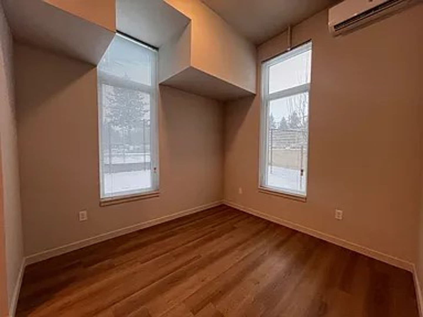 Vancouver Apartment: 2929 NE 65th Ave
