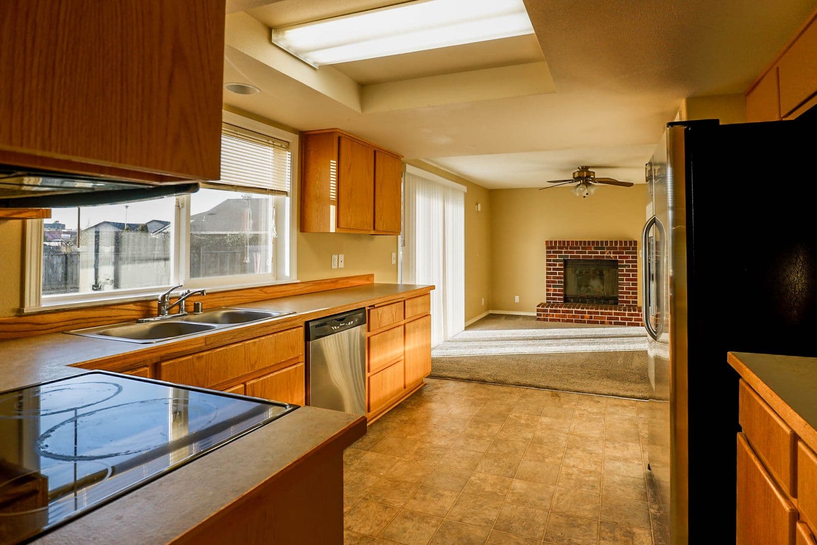 Vancouver House: 1402 SE Park Crest Ave