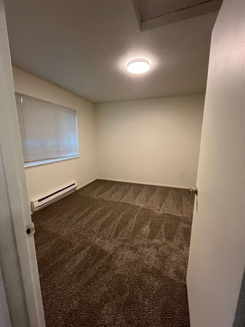 Vancouver Apartment: 11328 NE 51st Circle