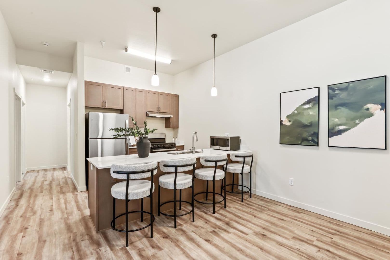 Vancouver Apartment: 333 NE 136th Ave