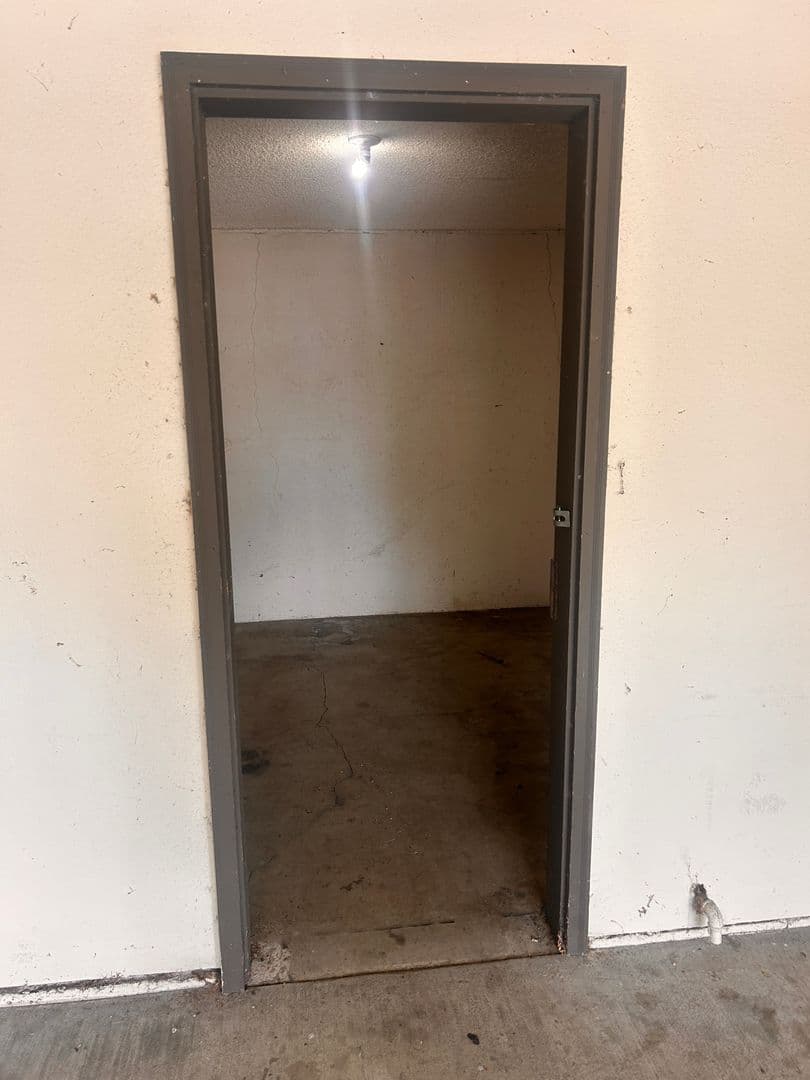 Vancouver Apartment: 607 R St.