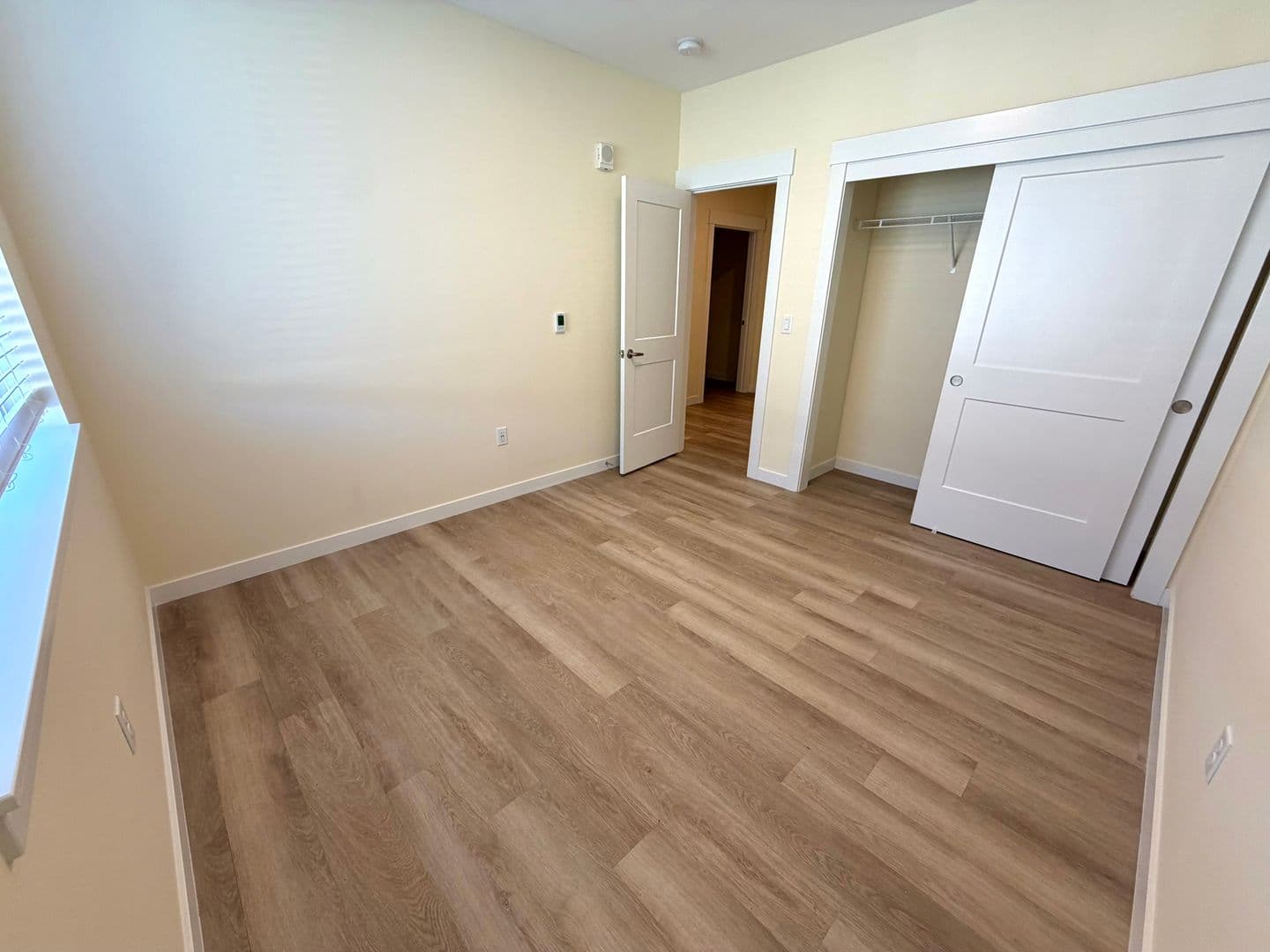 Vancouver Apartment: 2703 NE 99th St