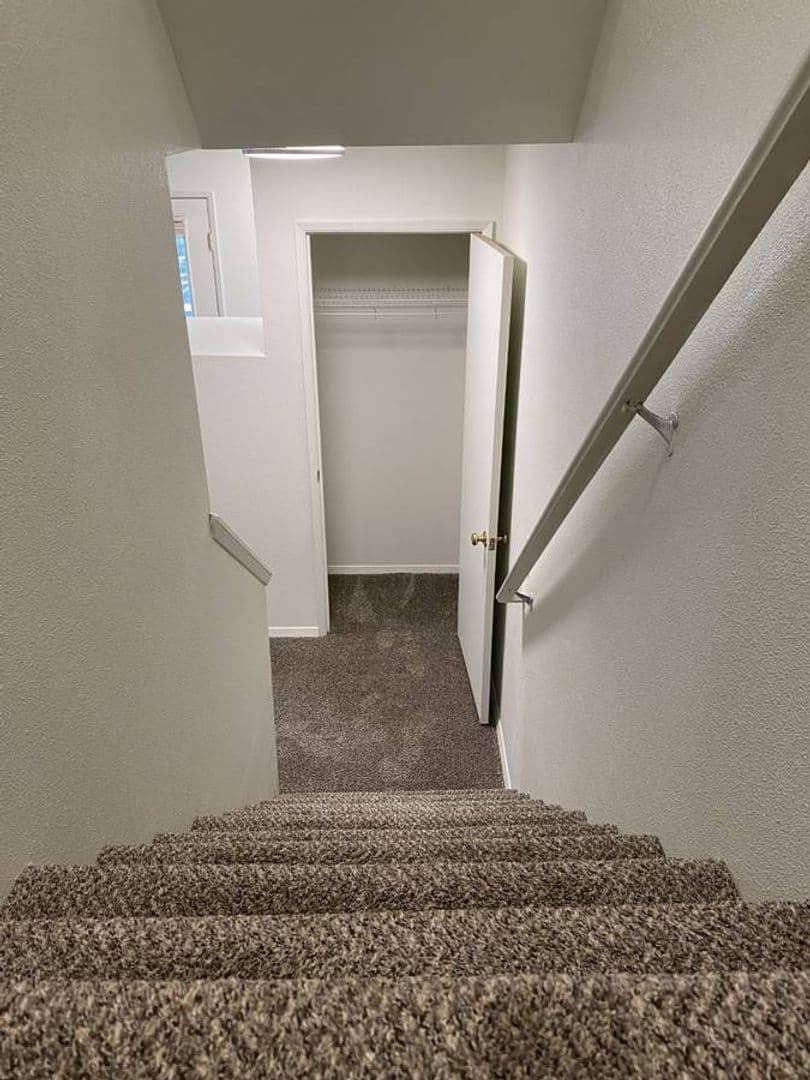 Vancouver Apartment: 11328 NE 51st Circle