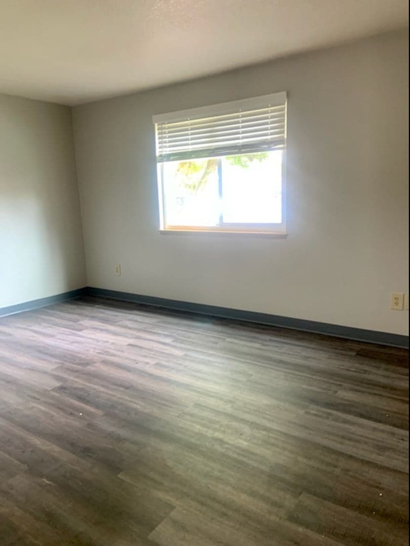 Vancouver Apartment: 8500 NE Hazel Dell Avenue