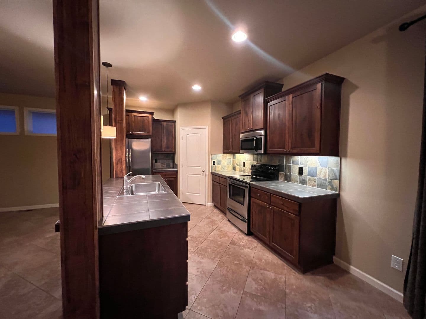 Vancouver House: 4513 NE 91st Way