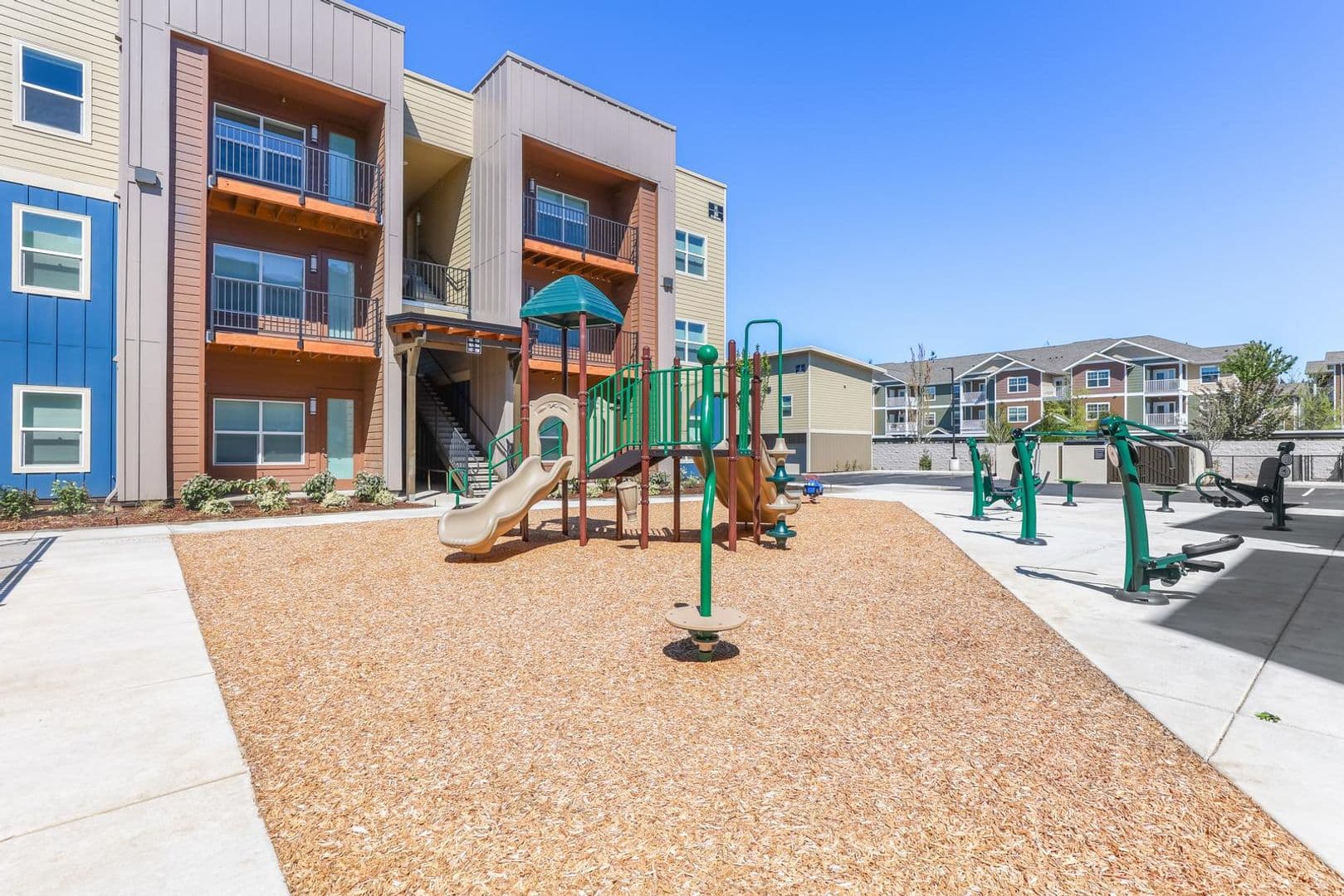Vancouver Apartment: 333 NE 136th Ave