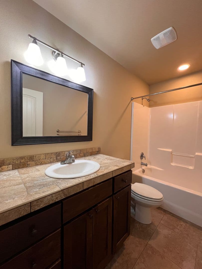 Vancouver House: 4513 NE 91st Way