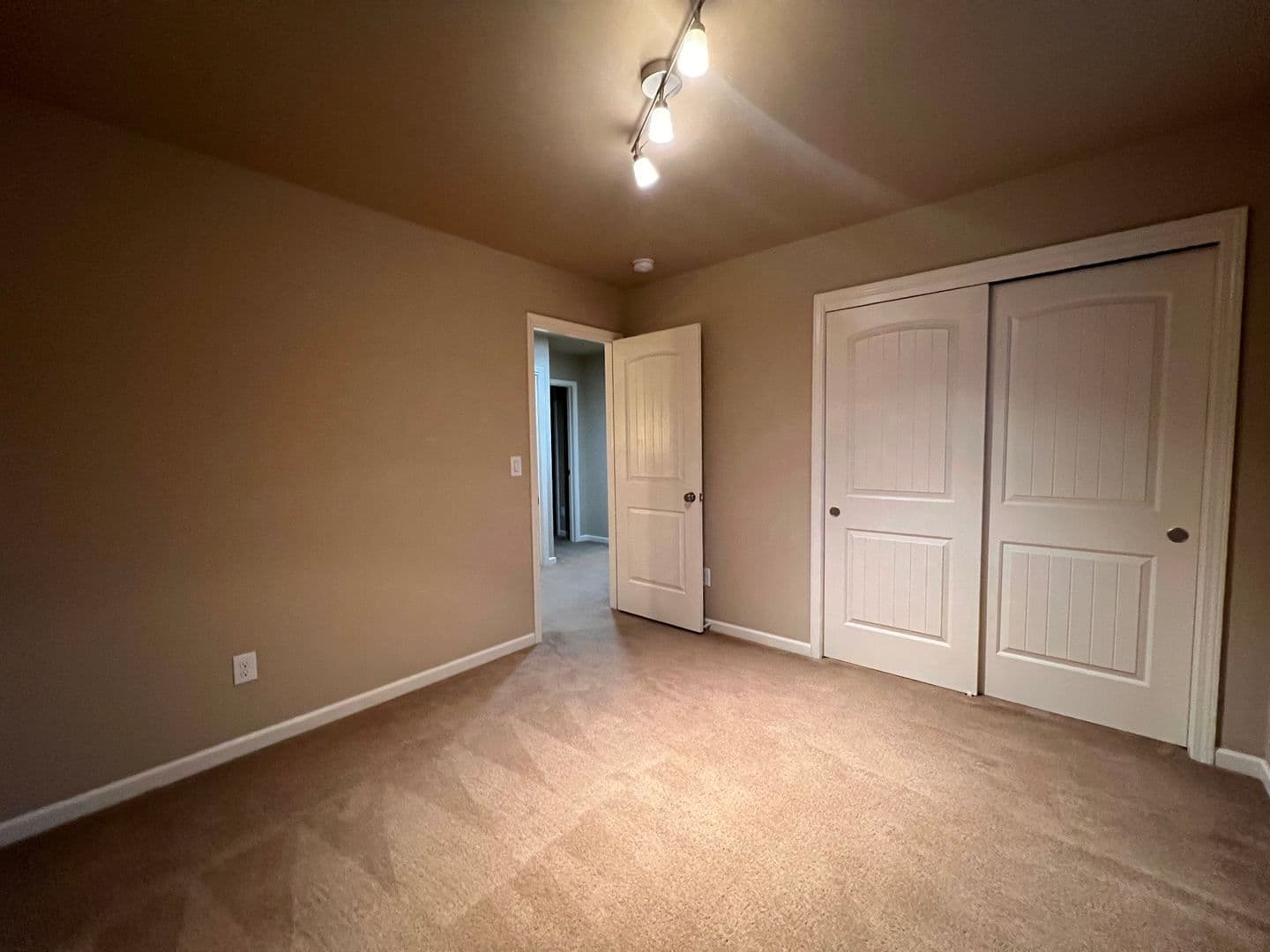 Vancouver House: 4513 NE 91st Way