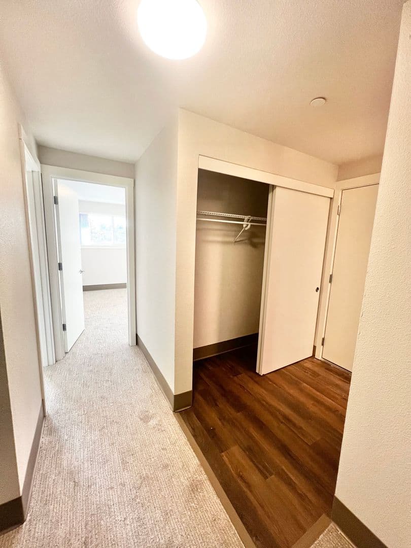 Vancouver Apartment: 8415 NE Hazel Dell Avenue