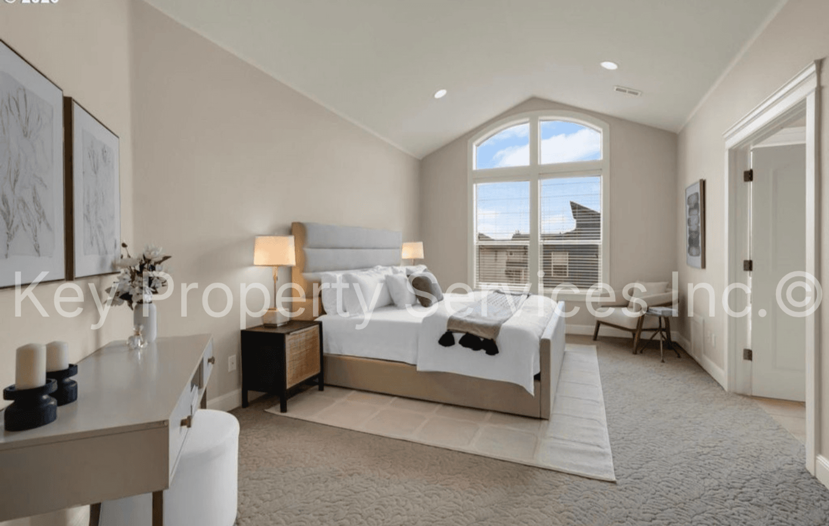 Vancouver House: 10412 NE 122nd Ave